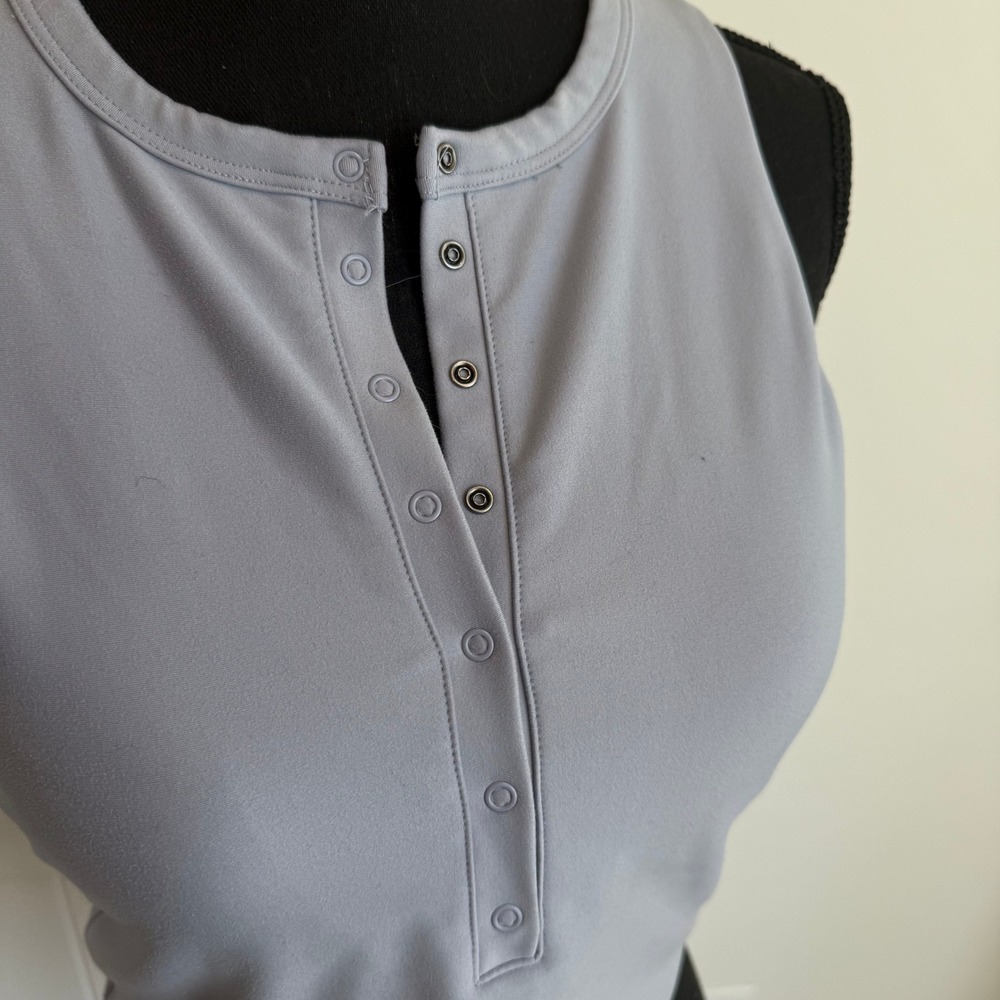 Abercrombie & Fitch YPB Henley Snap Performance Crop Tank Top Blue Grey Large - Picture 2 of 8
